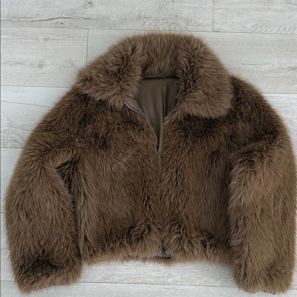 The Frankie Shop Plush Faux Fur Bomber Jacket - Picture 7 of 12